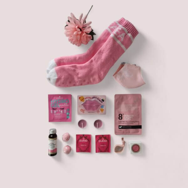 pamper hamper gift box spa set in pink